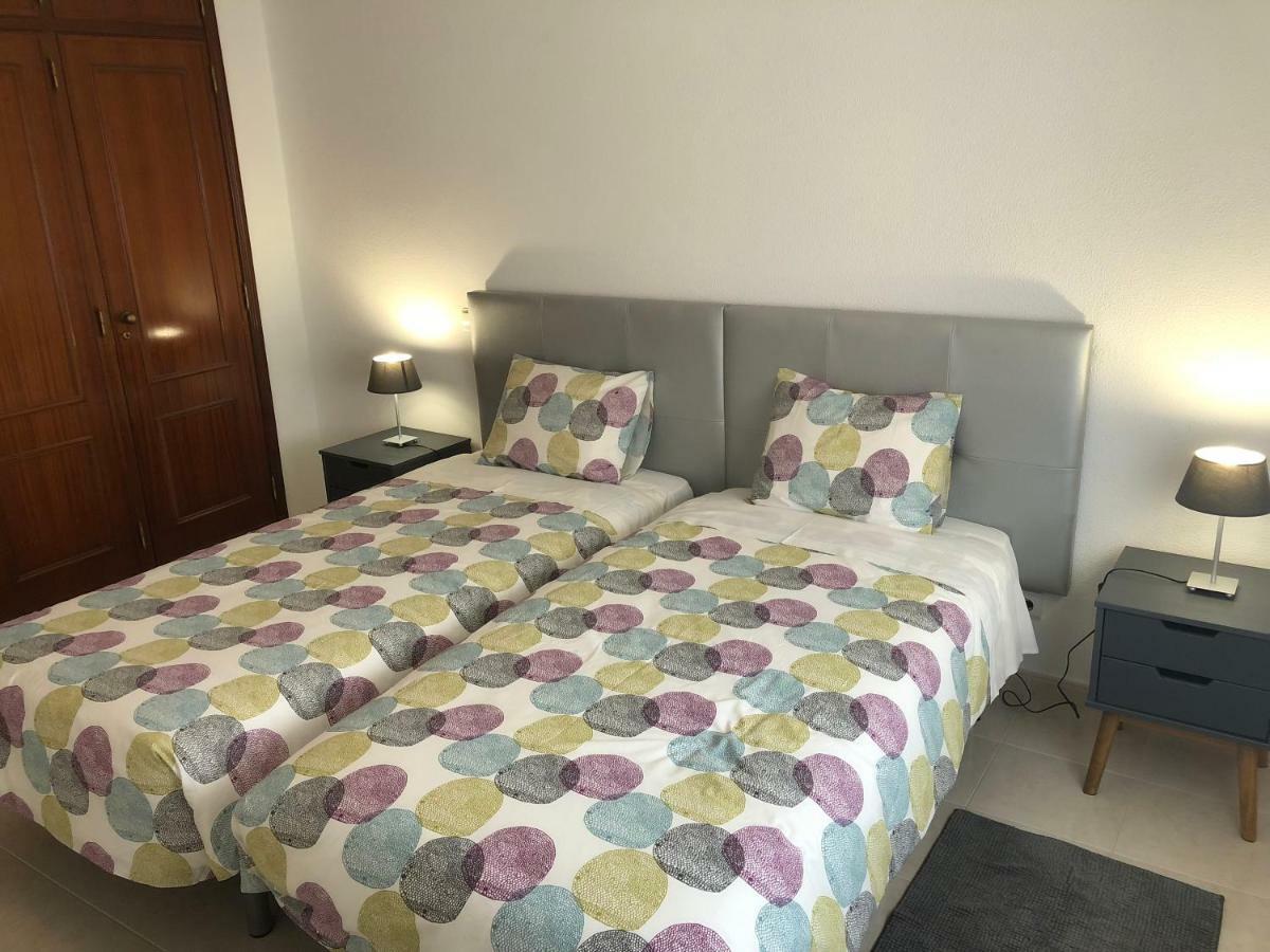 Olinda'S 2 Bedroom Apartment Lagos Ngoại thất bức ảnh